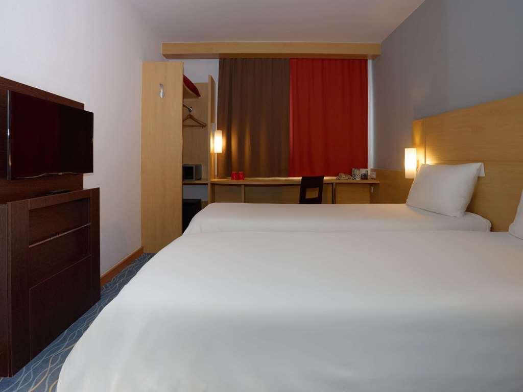 Ibis Yaroslavl Center Hotell Rom bilde