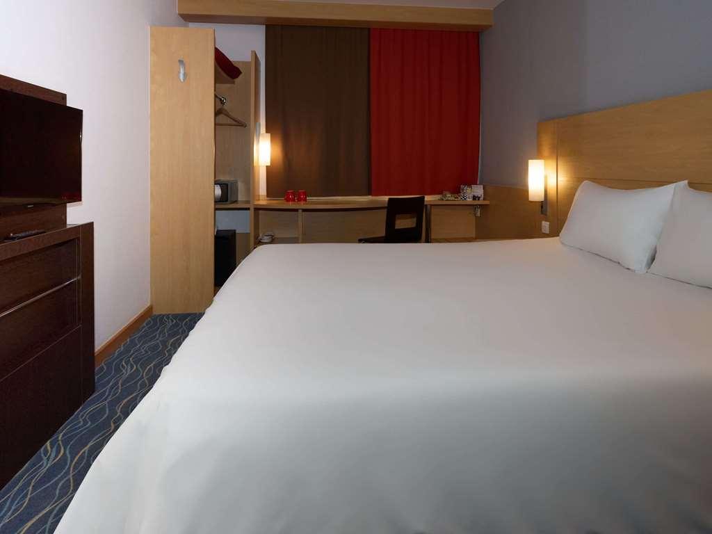 Ibis Yaroslavl Center Hotell Rom bilde